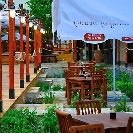 St. Tropez Отель