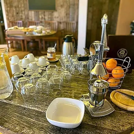 St. Tropez 4* פראג