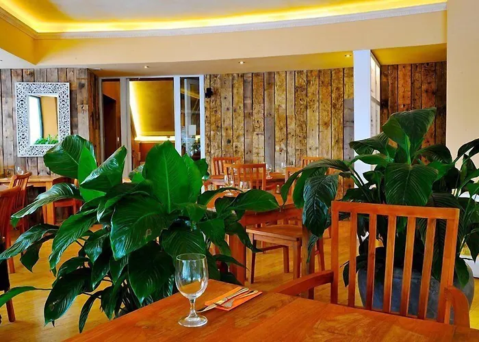 St. Tropez Hotel