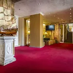 St. Tropez Hotel 4*